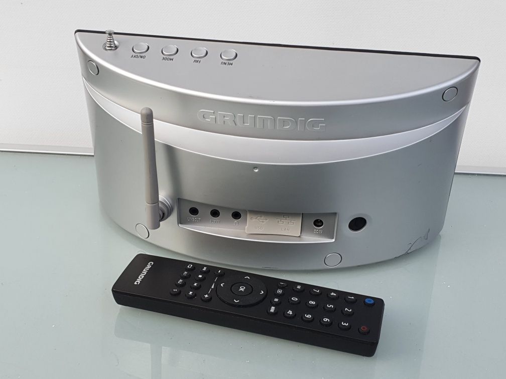 Radio internetowe Grundig Cosmopolit 3F+DAB ipod