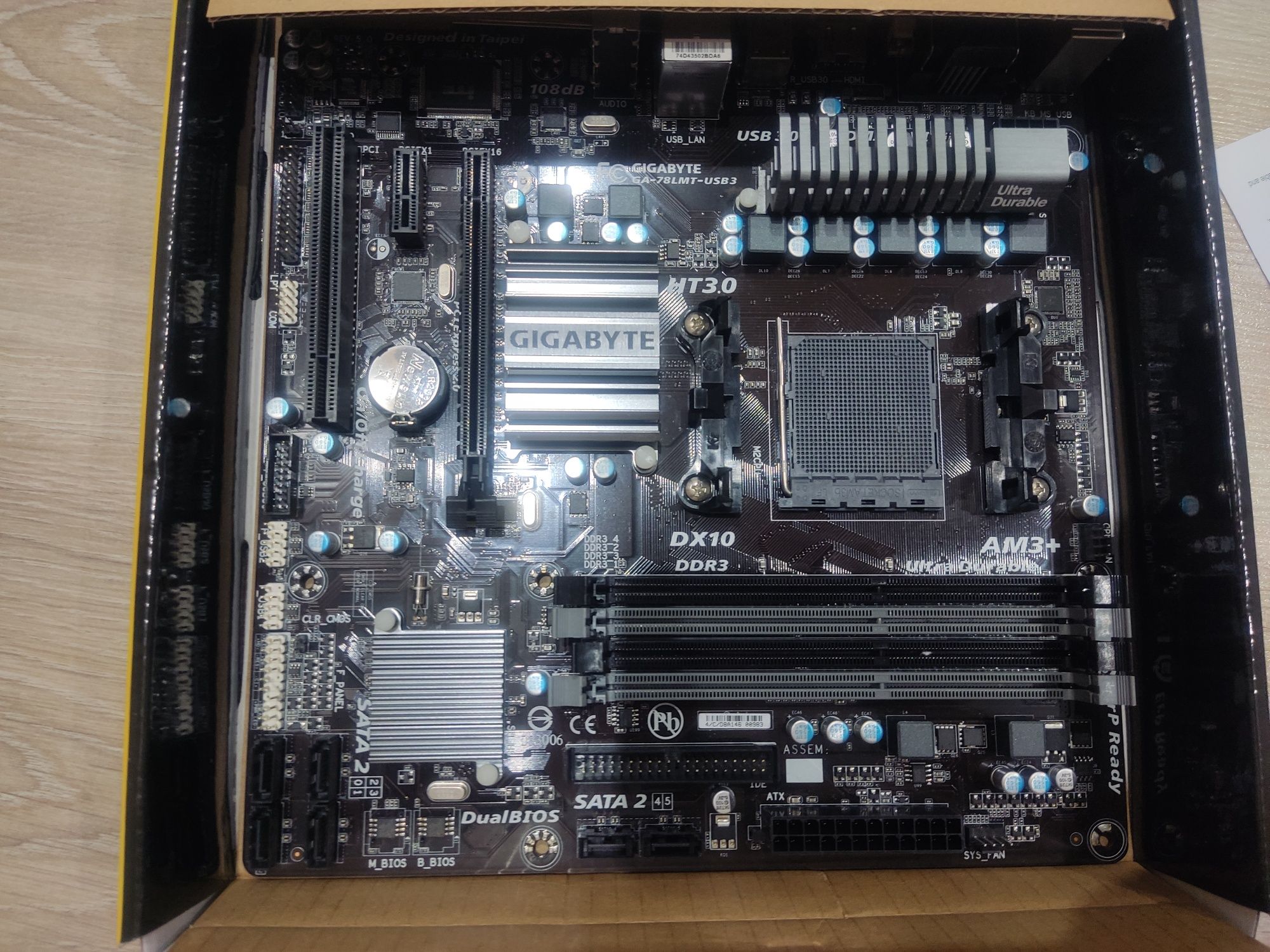 Gigabyte 78LMT-USB3 R2