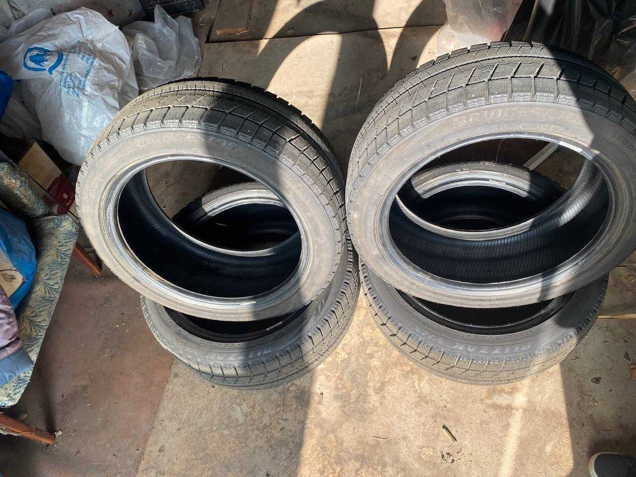 Зимові шини Bridgestone Blizzak VRX 225/45 R17 91S