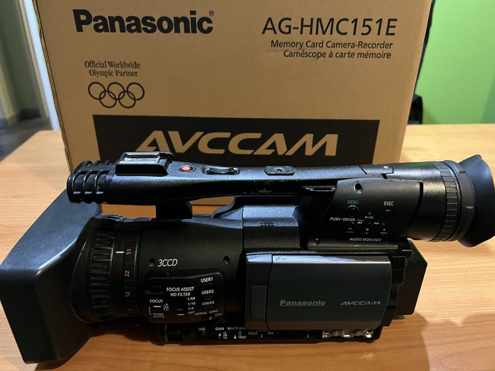 Kamera Panasonic HMC 151E stan bardzo dobry.