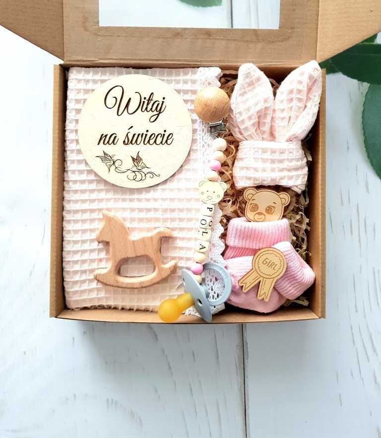 Prezent dla niemowlaka Gift Box Baby wafel zestaw zawieszka