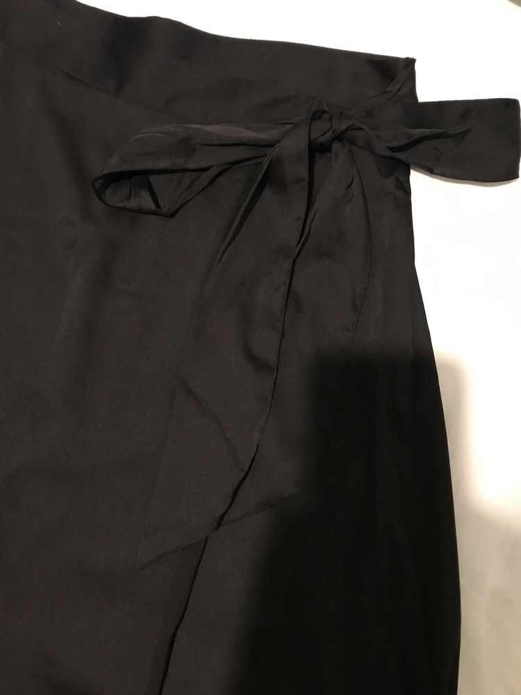 Spódnica czarna wiązana  -Monki