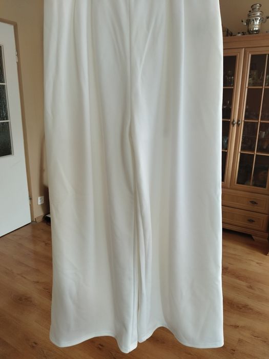 Kombinezon biały 140-146