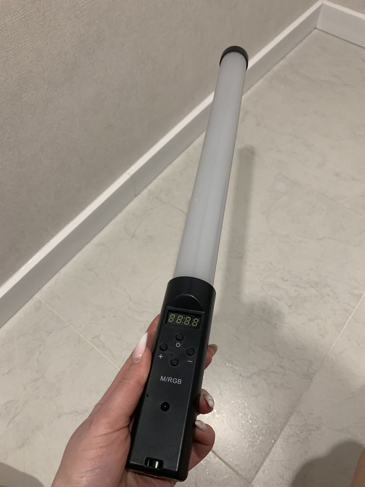 Лед лампа ручная на аккумуляторе, RGBL Stick с пультом, для фотосессии