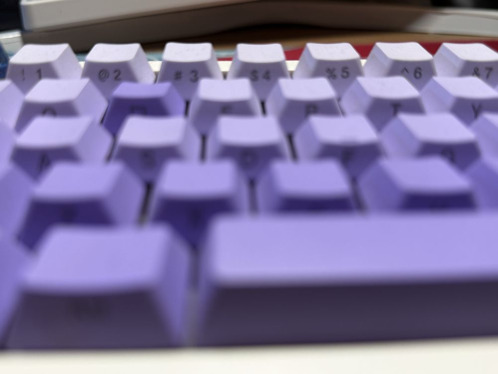 Продам кастомную клавиатуру на базе gmk68