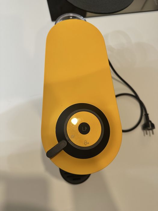 Maquina Vertuo Pop Mango Yellow Nespresso