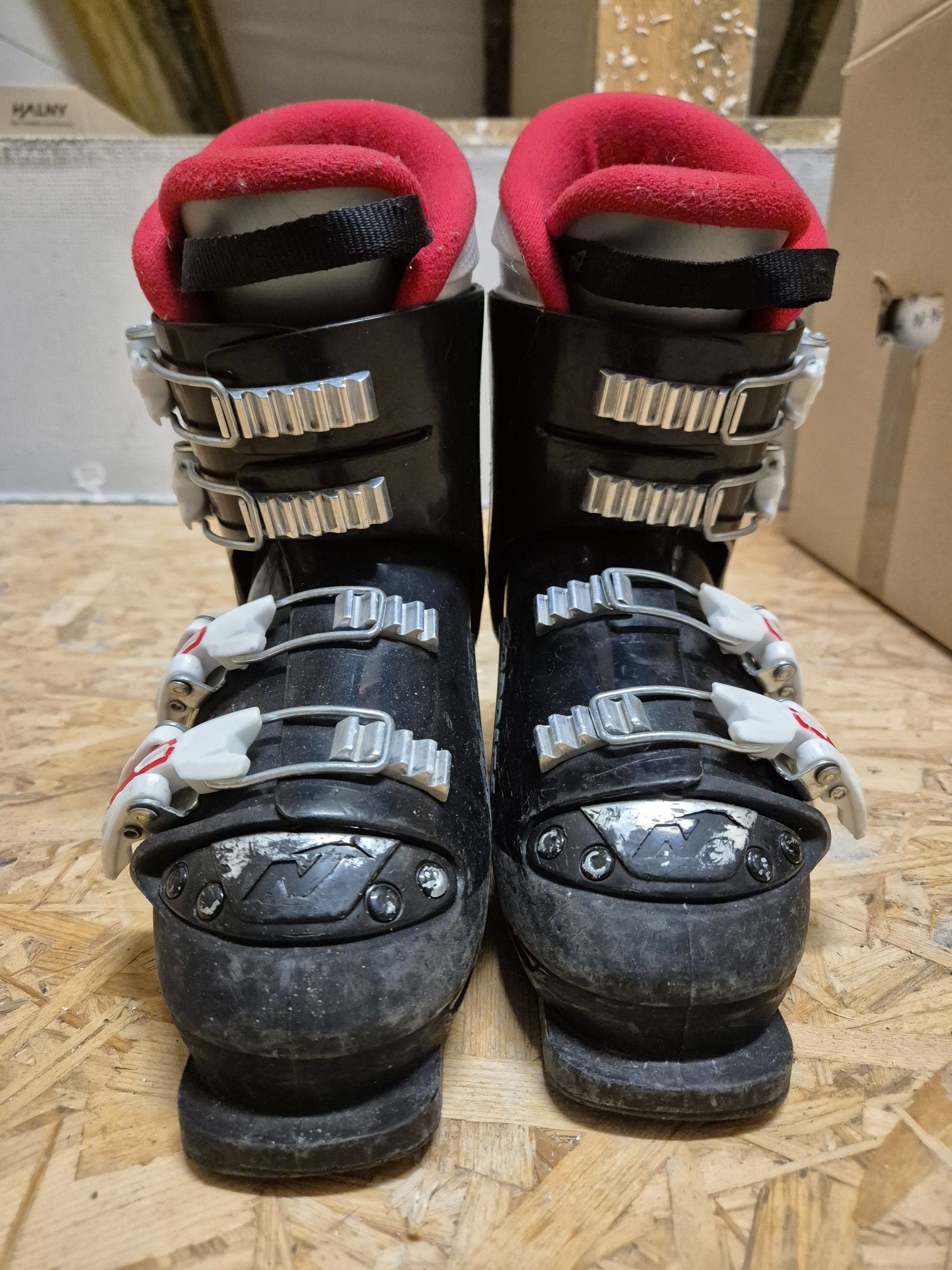 Zestaw narty 100 buty 21 kije 85