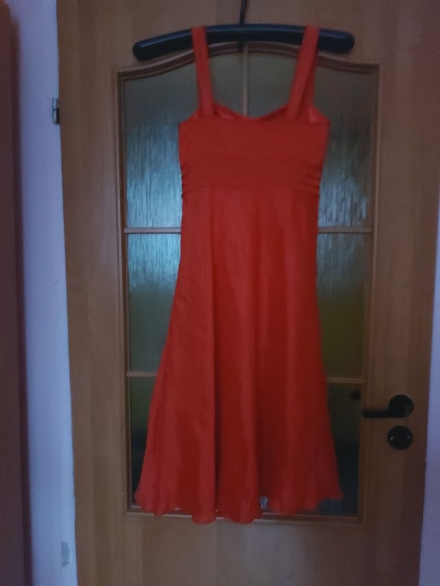 Sukienka czerwona rozm 36