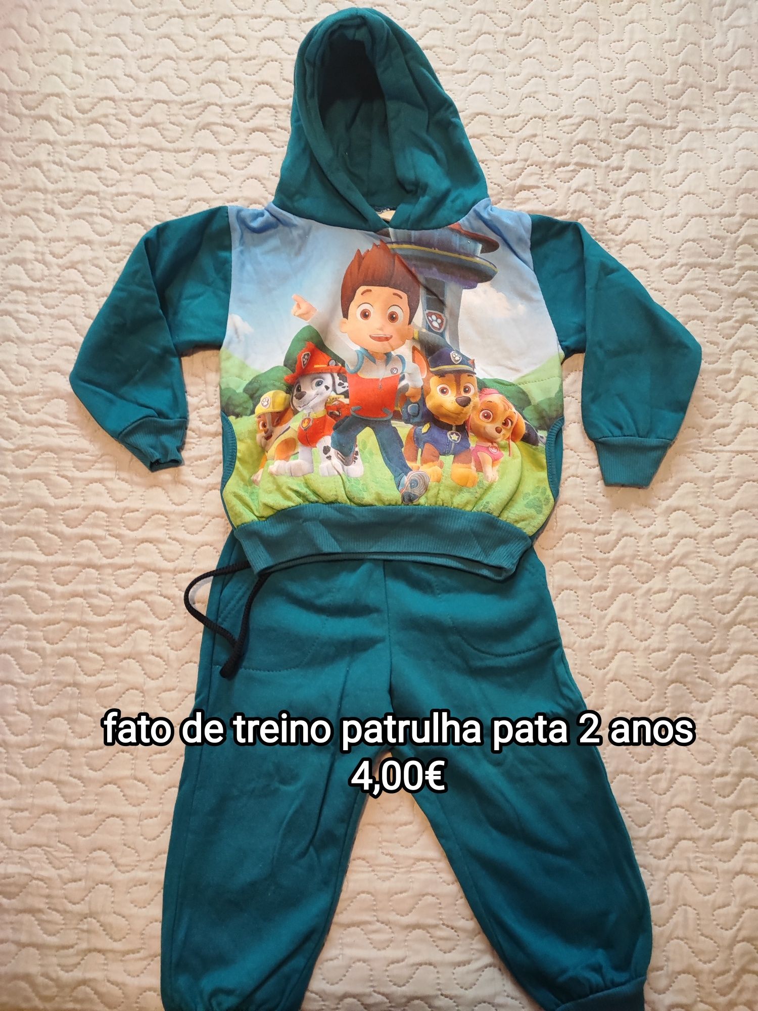 Roupa sortida de menino