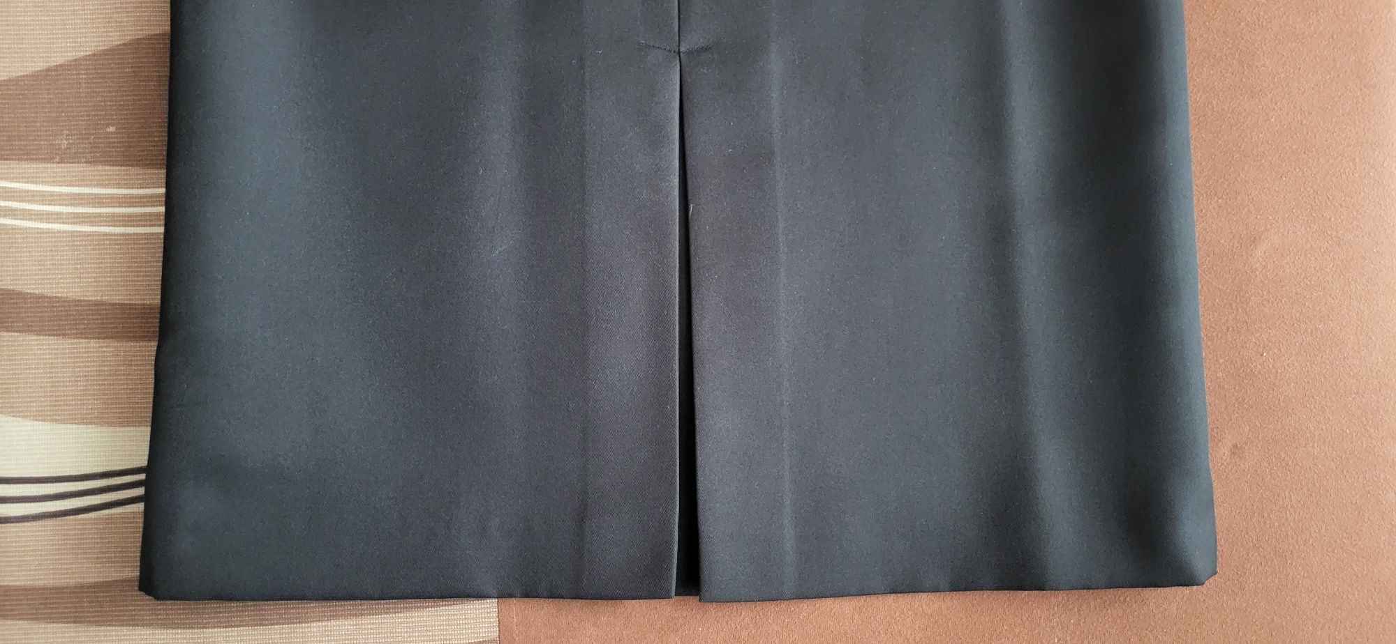 Komplet czarny żakiet i spódnica, r. XL