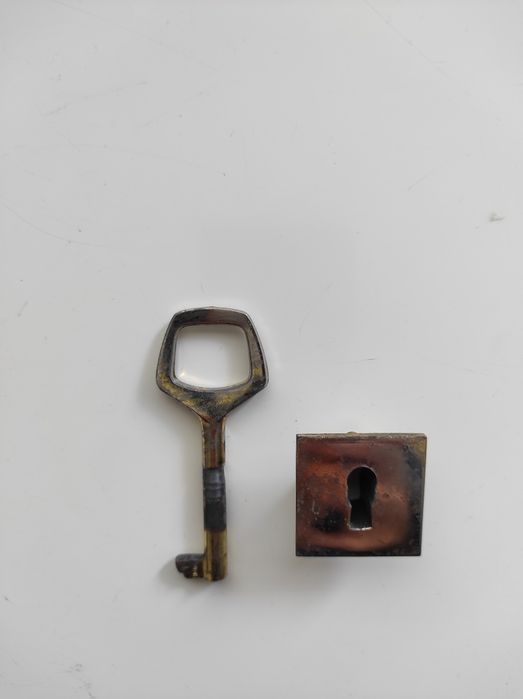 Ключи от старинных комодов