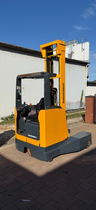 Czterokierunkowy wózek widłowy Jungheinrich ETV-Q