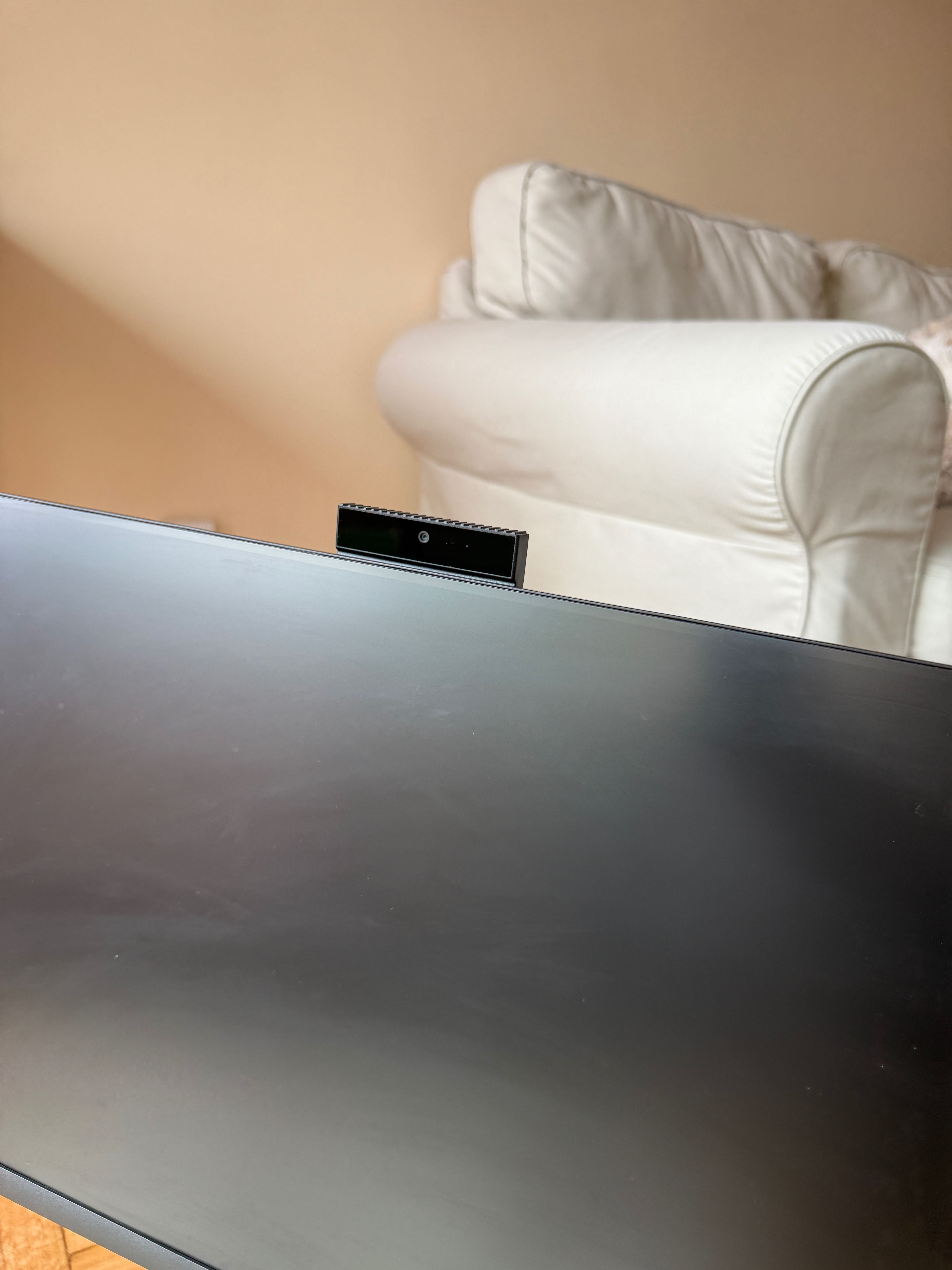 Monitor Dell S2422HZ 24” FHD IPS com Câmera Pop-up e Áudio - como novo
