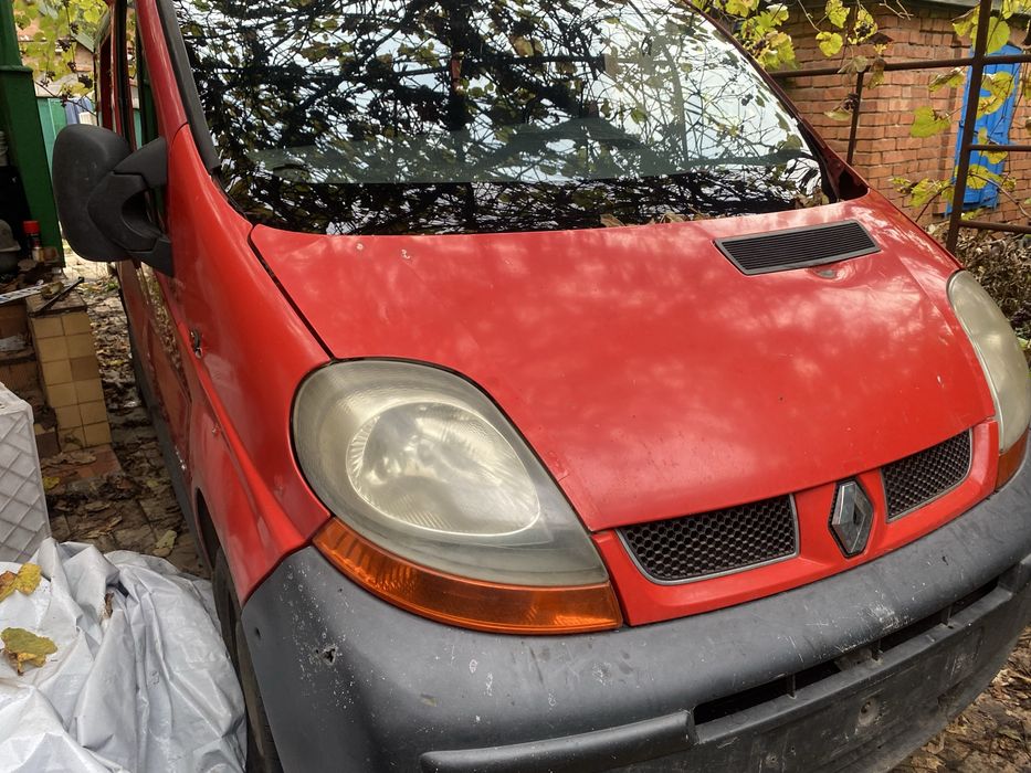 Продам рено трафик грузовой