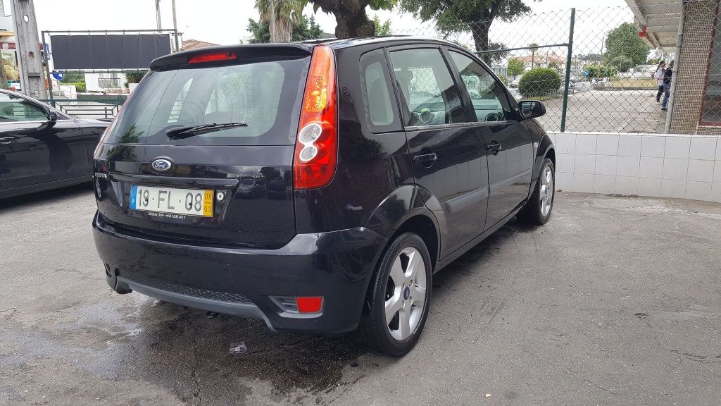 Vendo Ford Fiesta 1.25