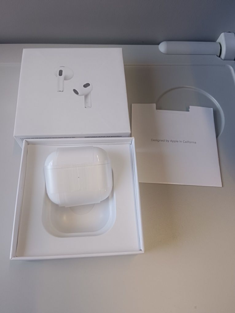 AirPods 3 generacji