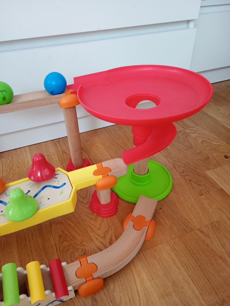Drewniany tor kulkowy muzyczny Playtive