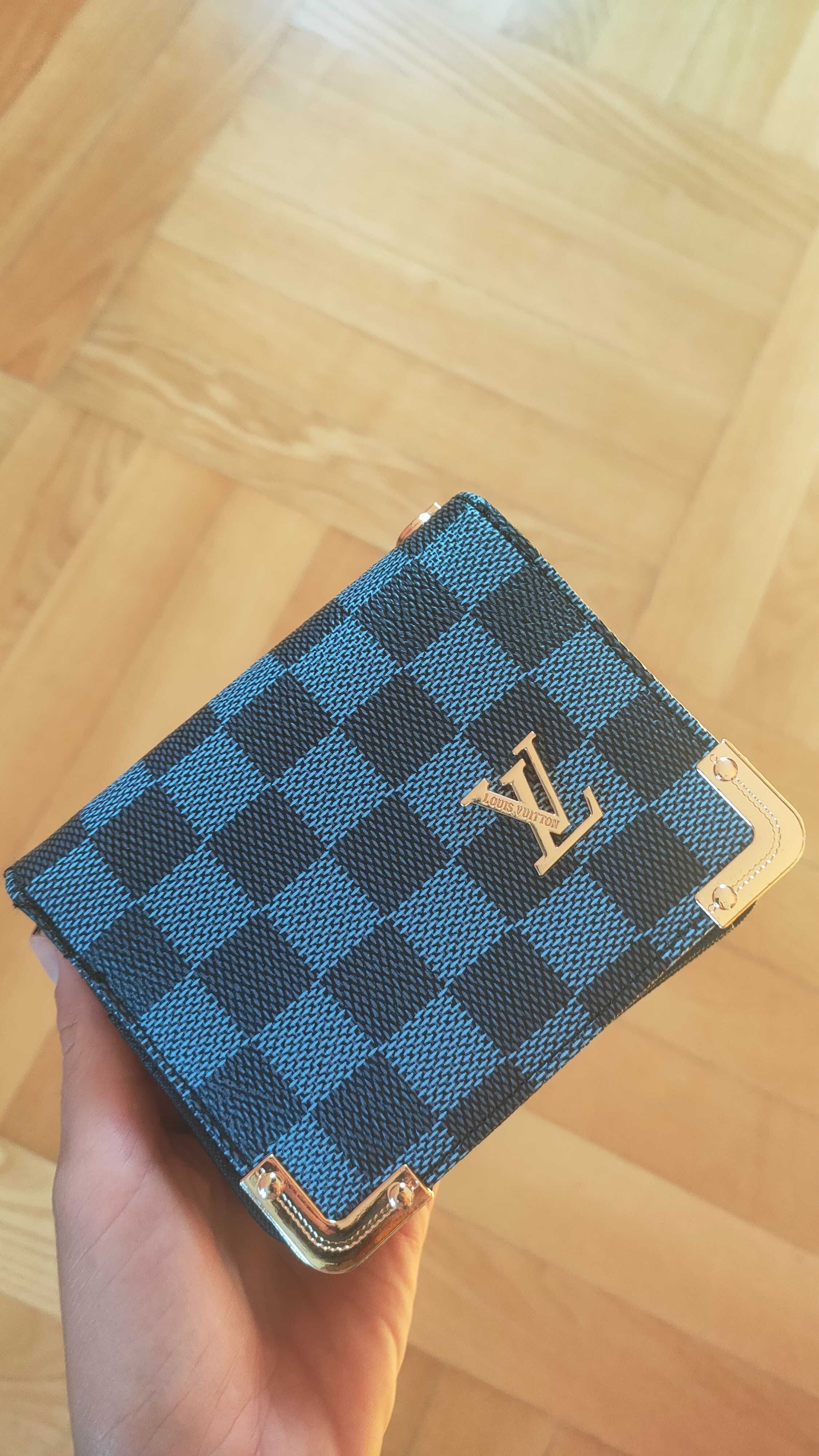 Portfel Louis Vuitton niebieski damski w kratkę