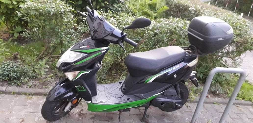 Skuter Junak 106x 2T 50 opłacony jeżdzący do poprawek.