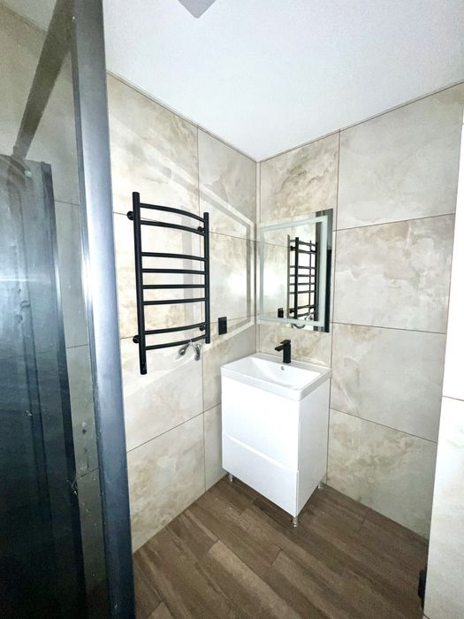 Продам 2к квартиру на Вишенці з новим ремонтом