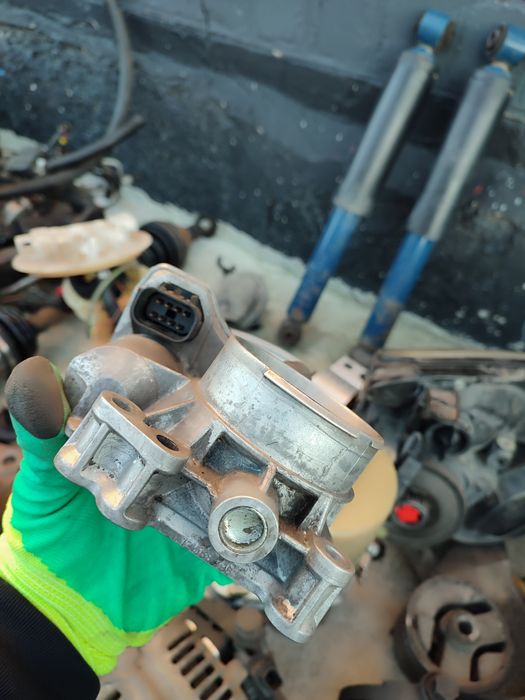 Генератор на Опель Вектра Ц Сигнум Зафира Opel Vectra C Signum Zafira