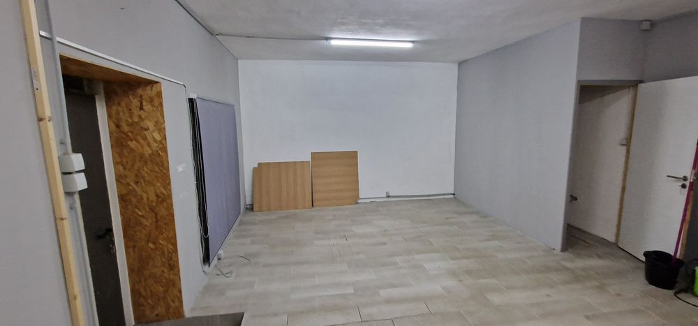 Espaço comercial /escritório [40m² c/ WC])