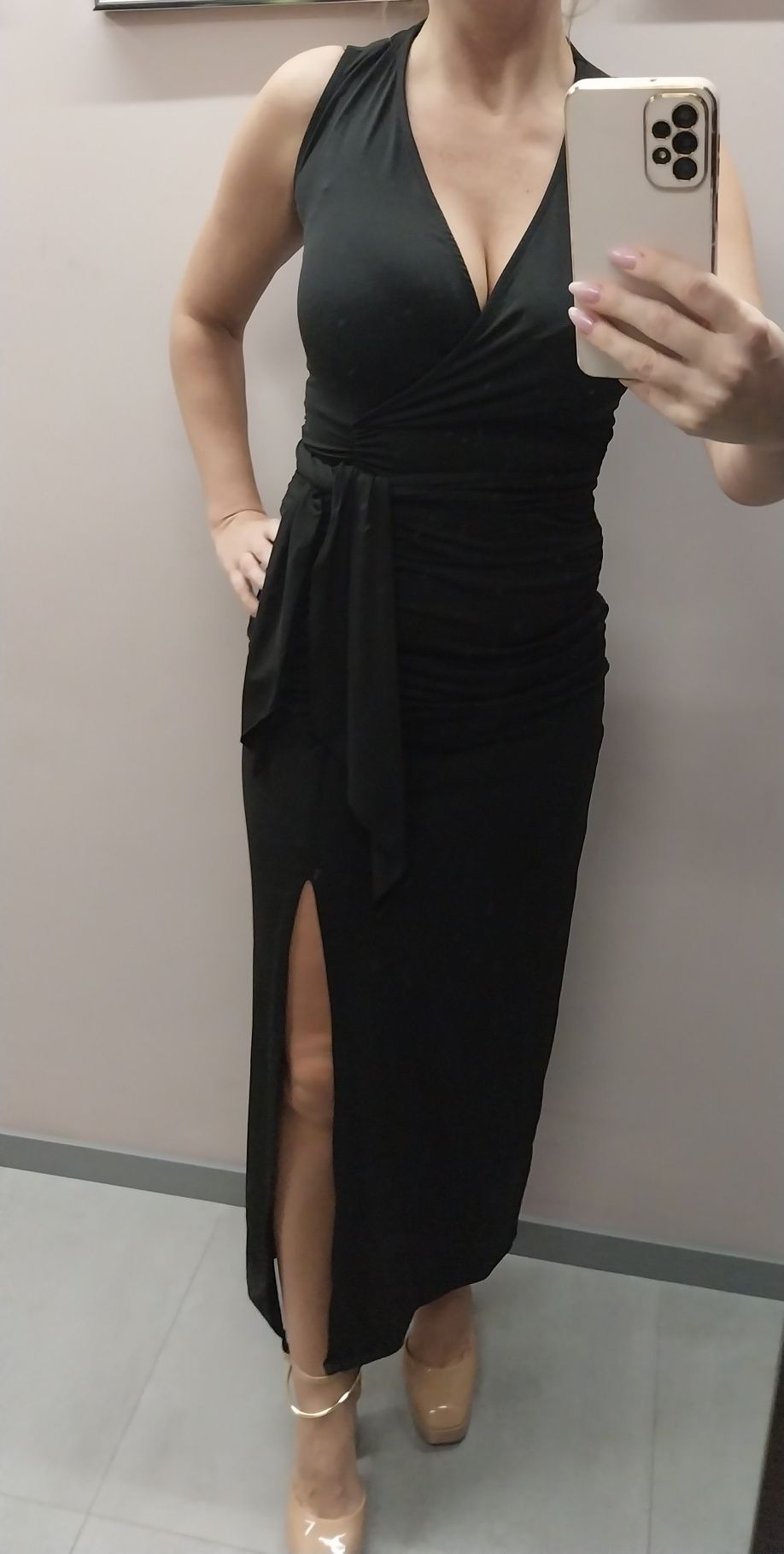 Elegancka długa sukienka