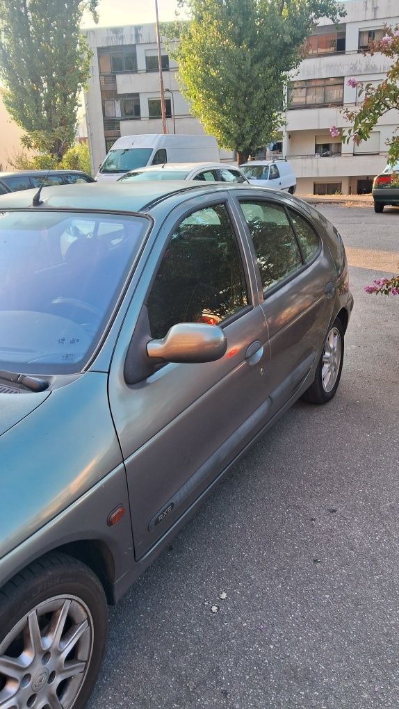 Renault Megane RXE ano 2000