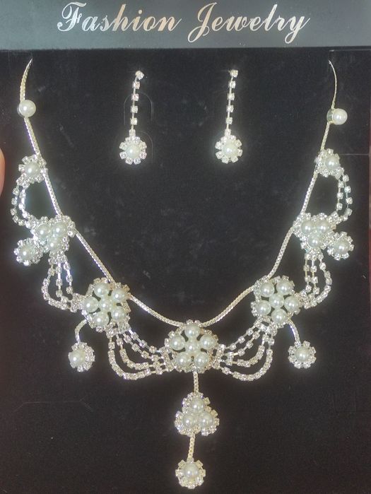 Conjunto Pérolas Brilhantes Prateado Colar Brincos