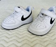 Sapatilhas Nike branco (Tam.21)