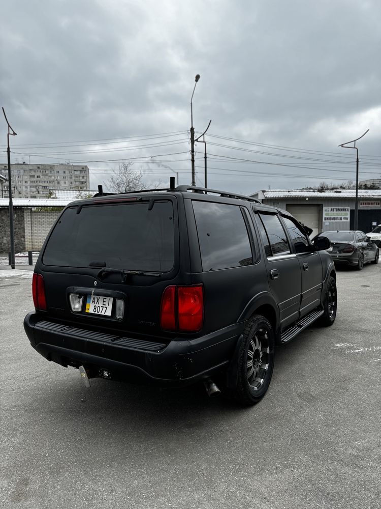 Lincoln Navigator 5.4 v8