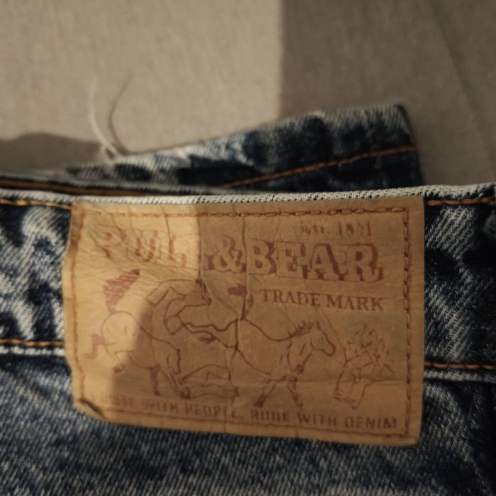 Spodnie męskie firmy Pull and Bear