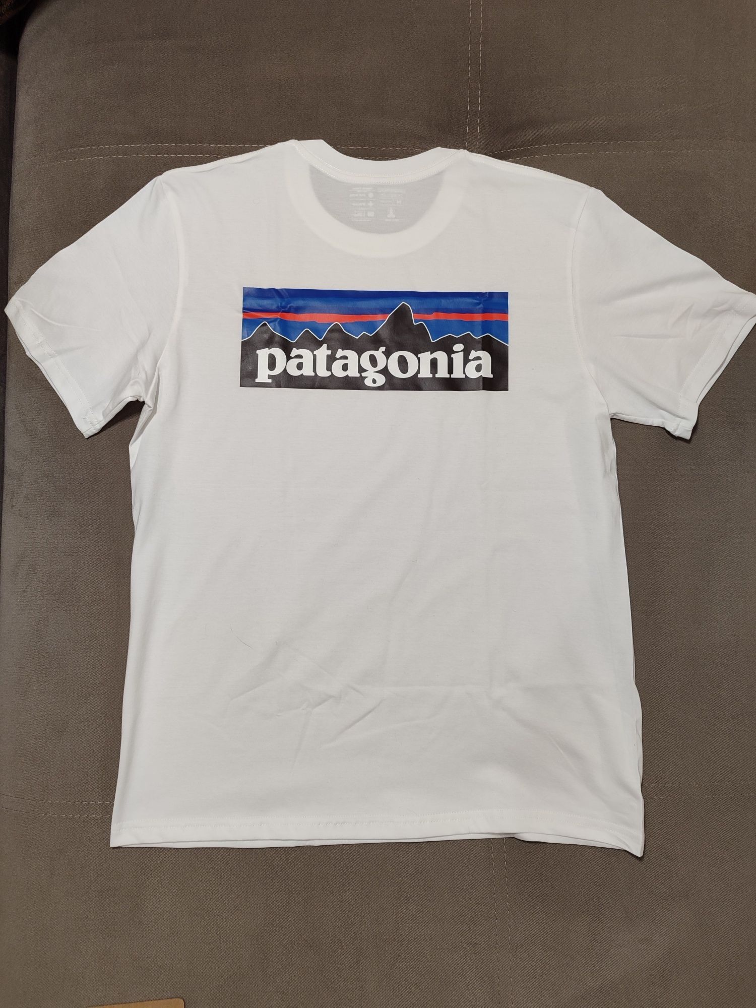 Футболки Patagonia білі і чорні M, ,L