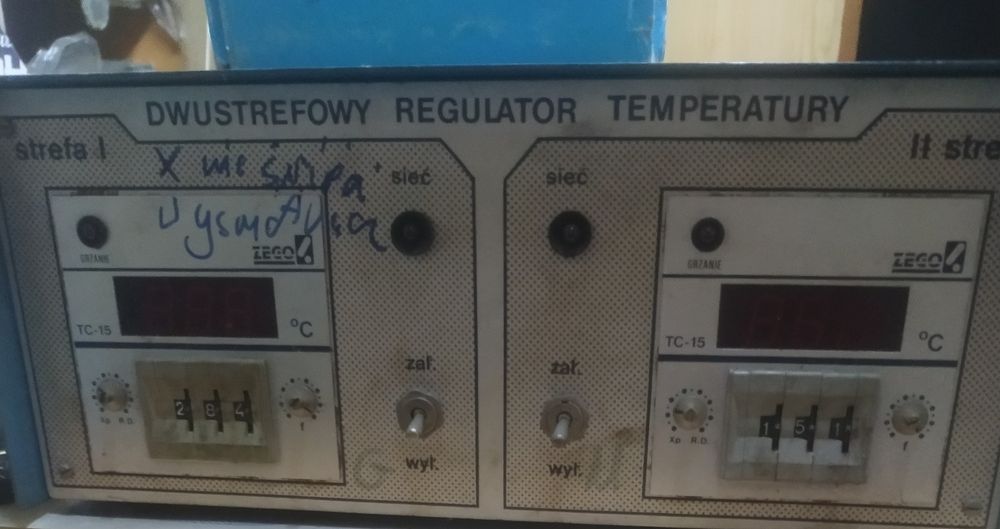 Termoregulator dwustrefowy , regulator temperatury.