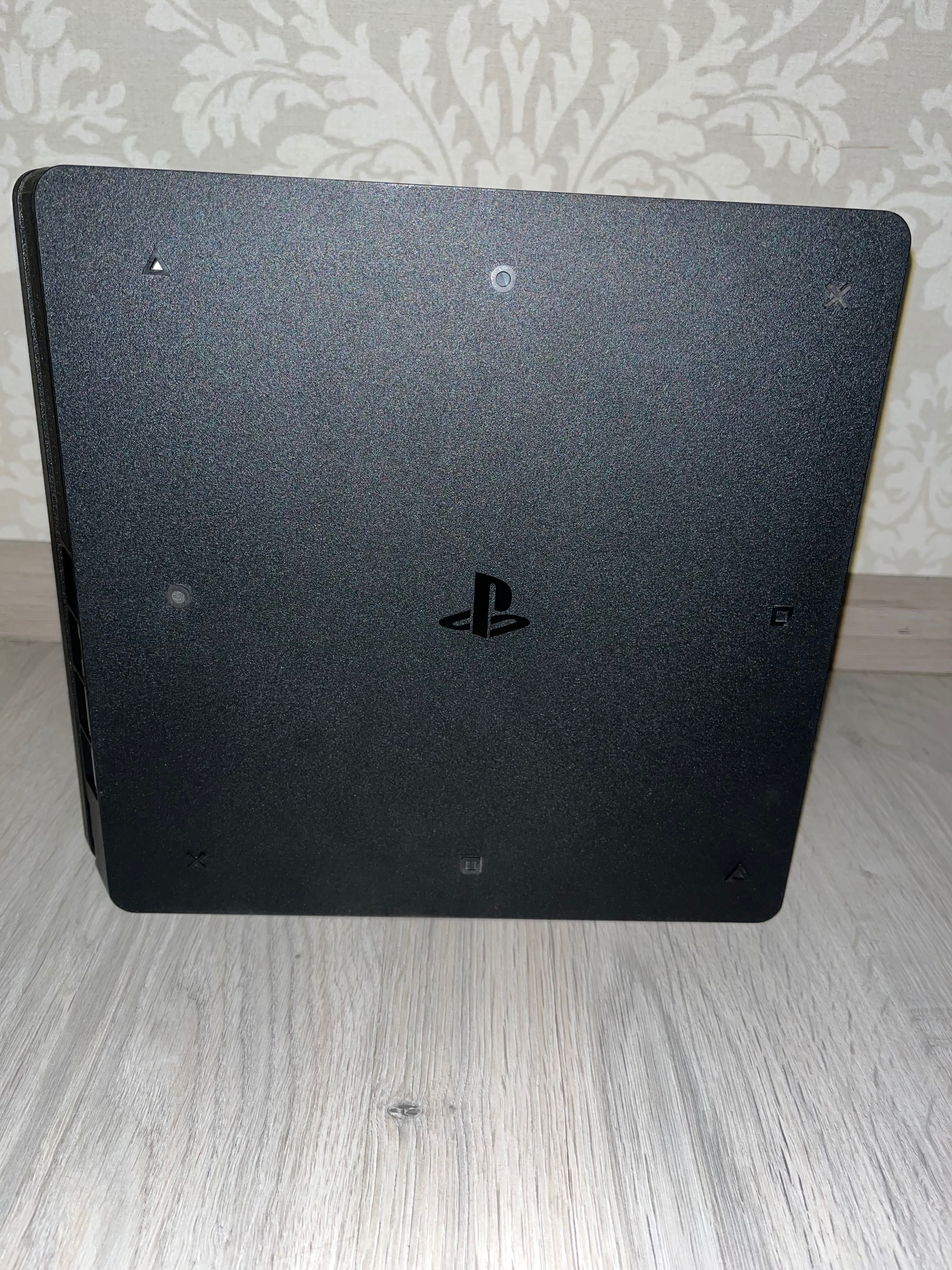 PlayStation 4 Slim 1TB