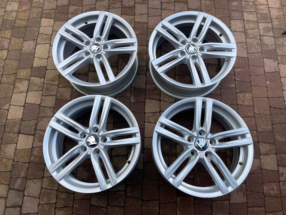 3827. Alufelgi 17" Golf Beetle Toutan Kodiaq Octavia 7J ET40 5x112