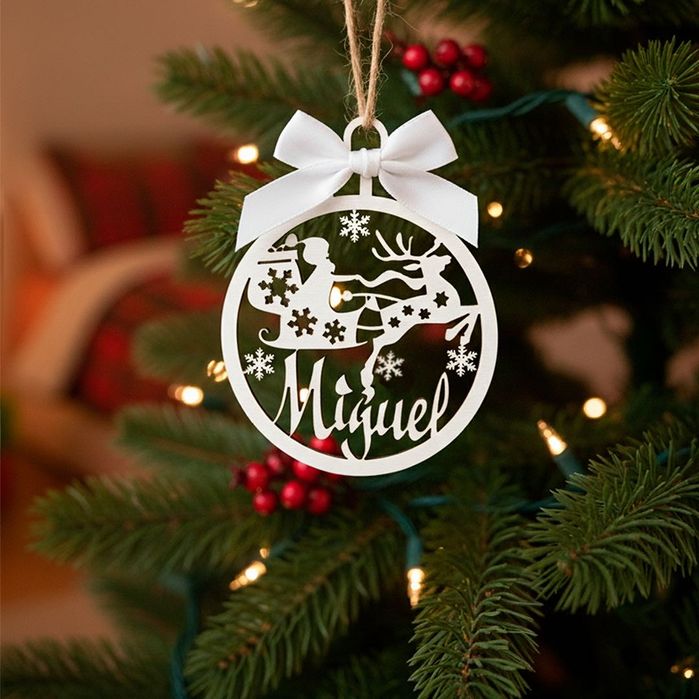 Bolas de Natal em Madeira Personalizadas com Nome – para Presente”