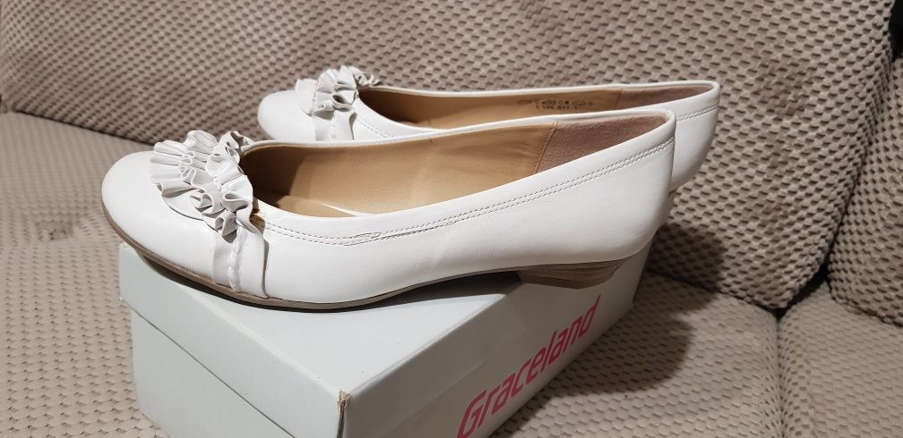 Buty dziewczęce białe komunia r. 36