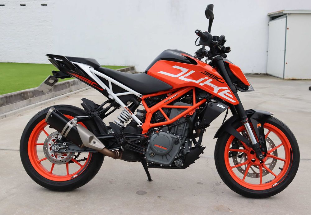 KTM Duke 390 Impec (18)