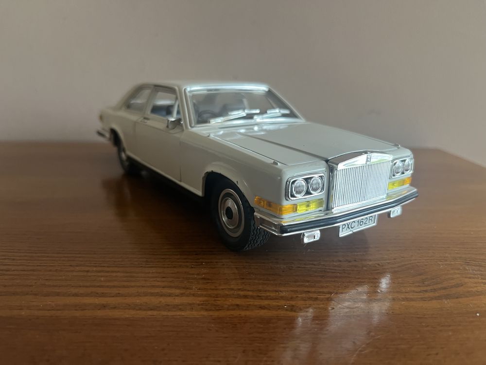 Burago - Rolls Royce Camargue - 1:22