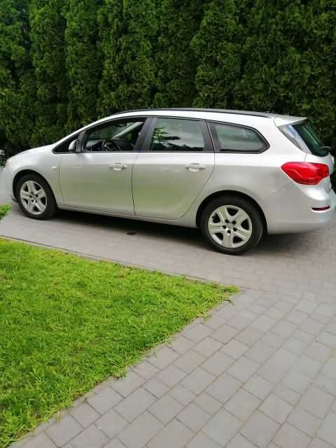 Opel Astra  J  - 2011    -     Diesel