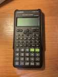 Kalkulator Casio fx-82ES PLUS