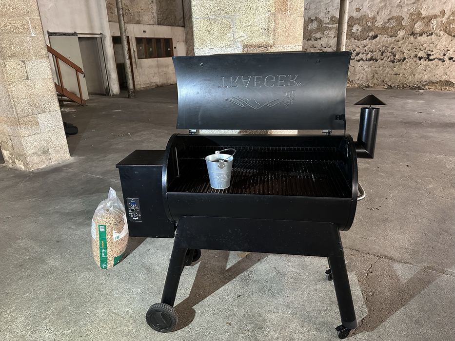 Barbecue TRAEGER PRO (Preto)