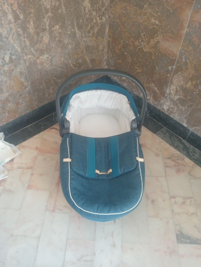 Conjunto para bebés em bom estado