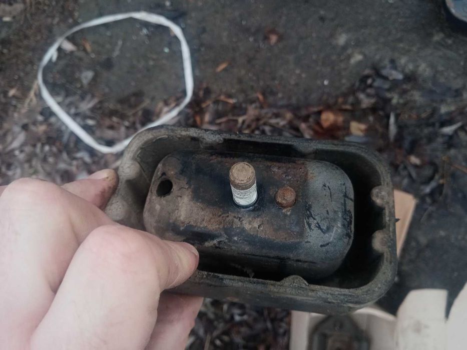 Подушки двигателя на сузуки джимни