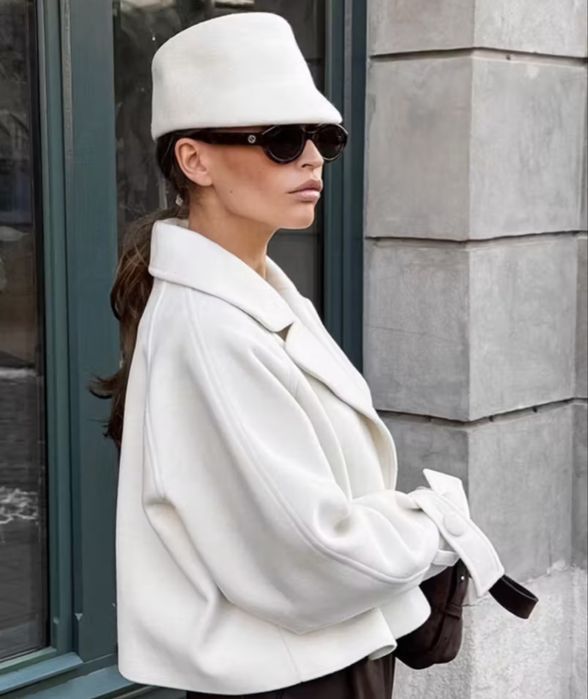 Коротке пальто піджак