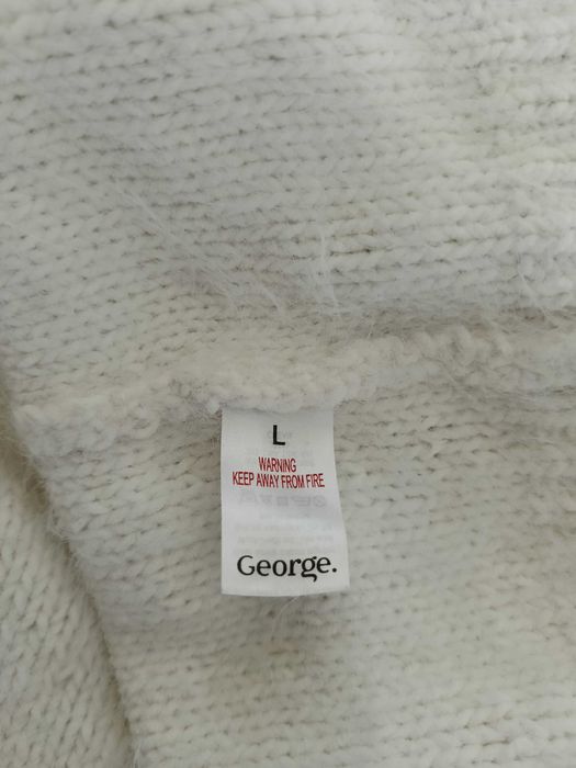 Biała sweterkowa sukienka midi dzianinowa długi sweter George 40