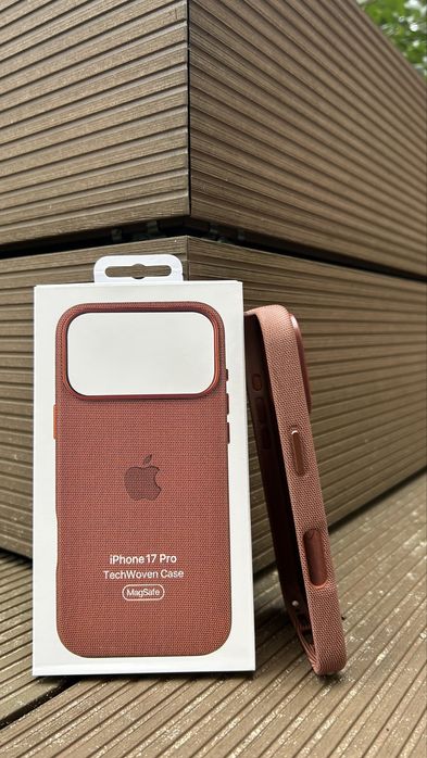 Etui ze tkaniny TechWoven z Magsafe do Iphone’a 17 Pro Siena