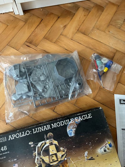 Model do sklejania Revell Apollo Lunar Model Eagle 1:48