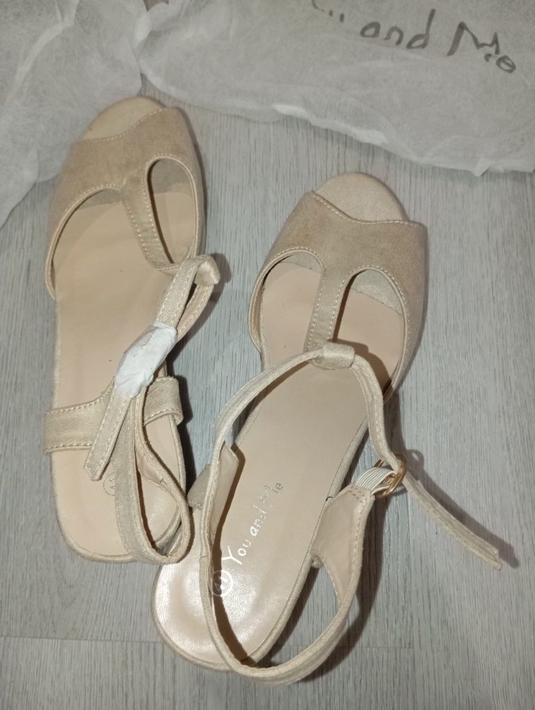 Sapatos de salto novos tamanho 41
